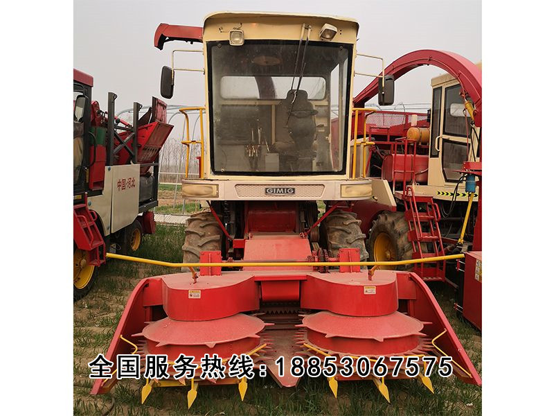 輪式圓盤(pán)內(nèi)置粉碎青黃儲(chǔ)機(jī)