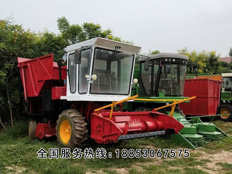 地滾dao式青儲(chǔ)機(jī)