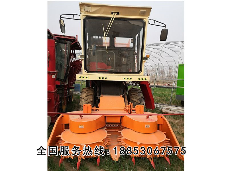 內(nèi)置圓盤式青儲(chǔ)機(jī) (8).jpg 內(nèi)置圓盤式青儲(chǔ)機(jī)