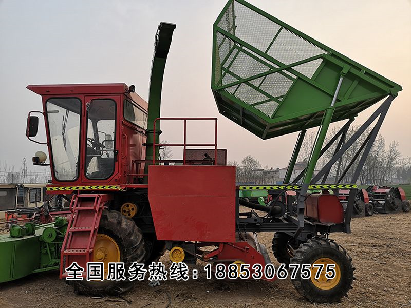 內(nèi)置圓盤式青儲機(jī)