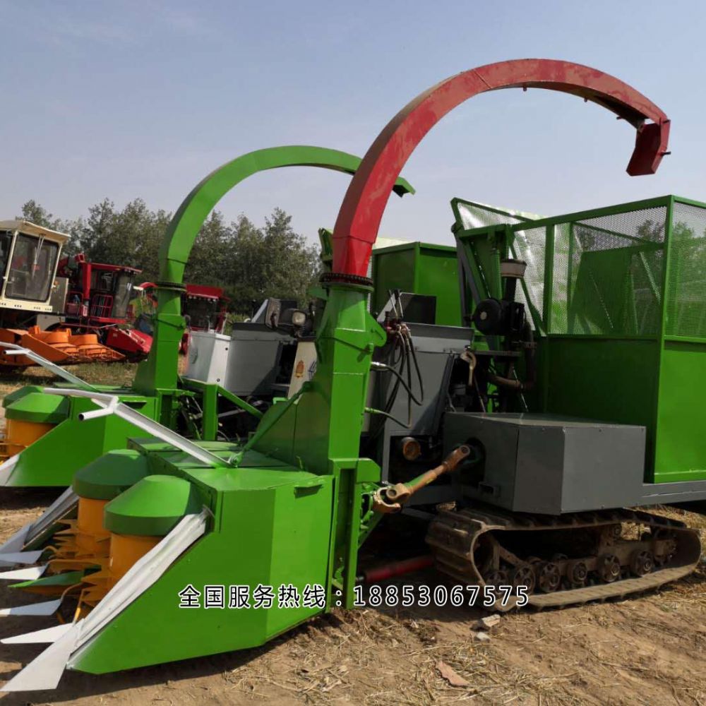 履帶自走式青儲(chǔ)機(jī)