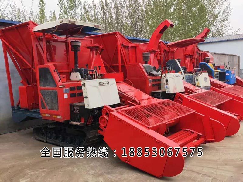 履帶自走式青儲機